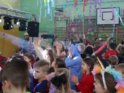 b_1024_768_0_00_images_2023_2024_WYDARZENIA_Choinka_418262030_840202611241022_6959327918230655257_n